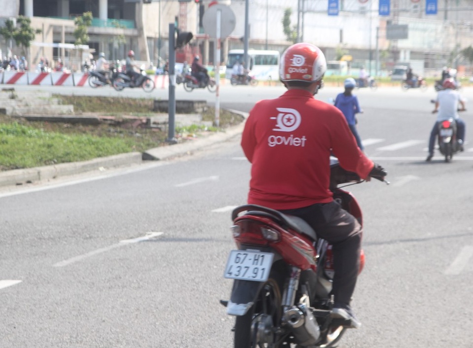 Chưa được cấp phép, “tân binh” xe công nghệ vẫn rầm rộ quảng bá dịch vụ? - 2 Go-Viet tham gia thị trường xe ôm công nghệ nhưng vẫn còn vướng giấy phép