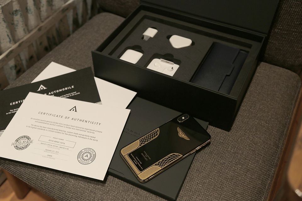 Ngắm iPhone XS Max mạ vàng 18k đầu tiên ở Việt Nam - 2 Ngắm iPhone XS Max mạ vàng 18k đầu tiên ở Việt Nam - 2