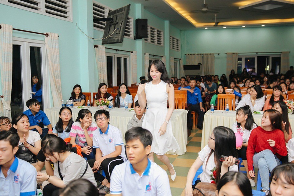 Từng là sinh viên Đại học Bách khoa và hiện đang theo học học cao học tại Đại học Kinh tế thành phố Hồ Chí Minh, Lucy Như Thảo đồng cảm với những sinh viên xa nhà gặp hoàn cảnh đặc biệt. Cô mong muốn, sẽ có nhiều chương trình ý nghĩa để góp phần tạo động lực cho sinh viên chinh phục giấc mơ giảng đường đại học.