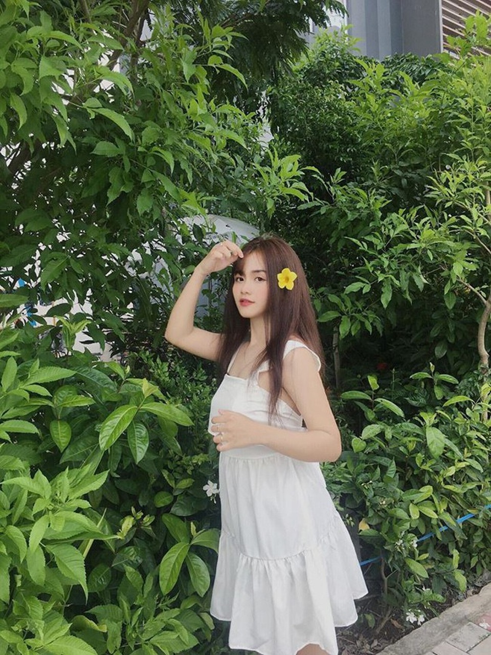 Nữ sinh Sài thành "dậy thì thành công" khiến dân mạng xuýt xoa - 13
Thật ra, da mình trắng là do khi học cấp 3 ở nhà nhiều quá. Bố mẹ mình khó lắm, không muốn con gái ra ngoài nhiều nên bí quyết trắng da của mình chắc là nghe lời bố mẹ, Thảo cười chia sẻ.