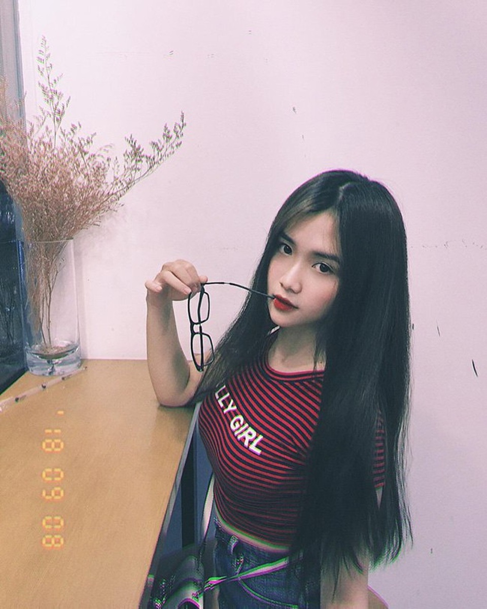 Nữ sinh Sài thành "dậy thì thành công" khiến dân mạng xuýt xoa - 9
Thảo giảm cân bằng cách kiên trì ăn kiêng và chạy bộ vào sáng sớm, chiều tối.