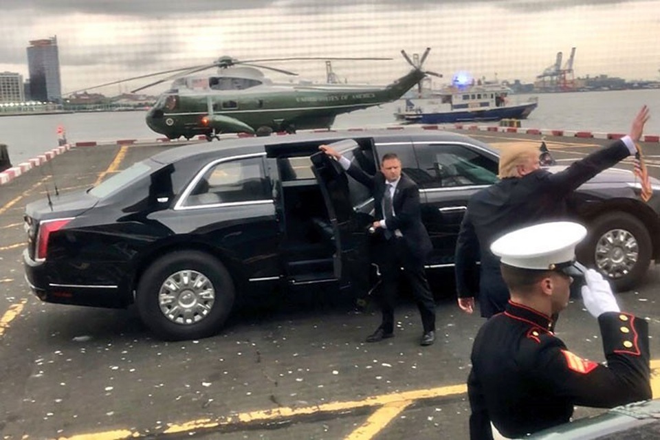 Xe bọc thép mới của Tổng thống Trump chính thức lăn bánh - 3 Xe bọc thép mới của Tổng thống Trump chính thức lăn bánh - 3