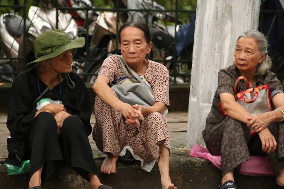 Người dân Hà Nội tiễn biệt Chủ tịch nước Trần Đại Quang - 4 Người dân Hà Nội tiễn biệt Chủ tịch nước Trần Đại Quang - 4