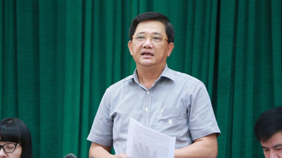 Lãnh đạo Sở GD&ĐT Hà Nội: Trường học không được “tự quyết” chọn sữa học đường - 1
Tại buổi giao ban Thành ủy Hà Nội chiều 25/9, ông Phạm Xuân Tiến, Phó Giám đốc Sở GD&ĐT Hà Nội cho biết, các trường không đủ năng lực để tự thực hiện sữa học đường. (Ảnh: Đ.T)