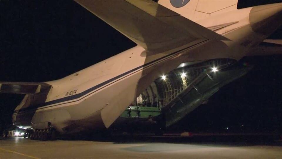Nga đã bí mật chuyển S-300 đến Syria? - 1
Máy bay vận tải quân sự Nga được cho là chở khí tài đến Syria đêm 24/9. (Ảnh: Almasdarnews)