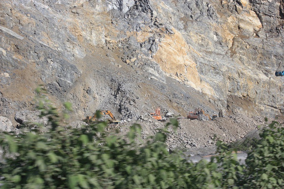 Hiện tại xã Trường Xuân có 4 mỏ đá đang hoạt động.