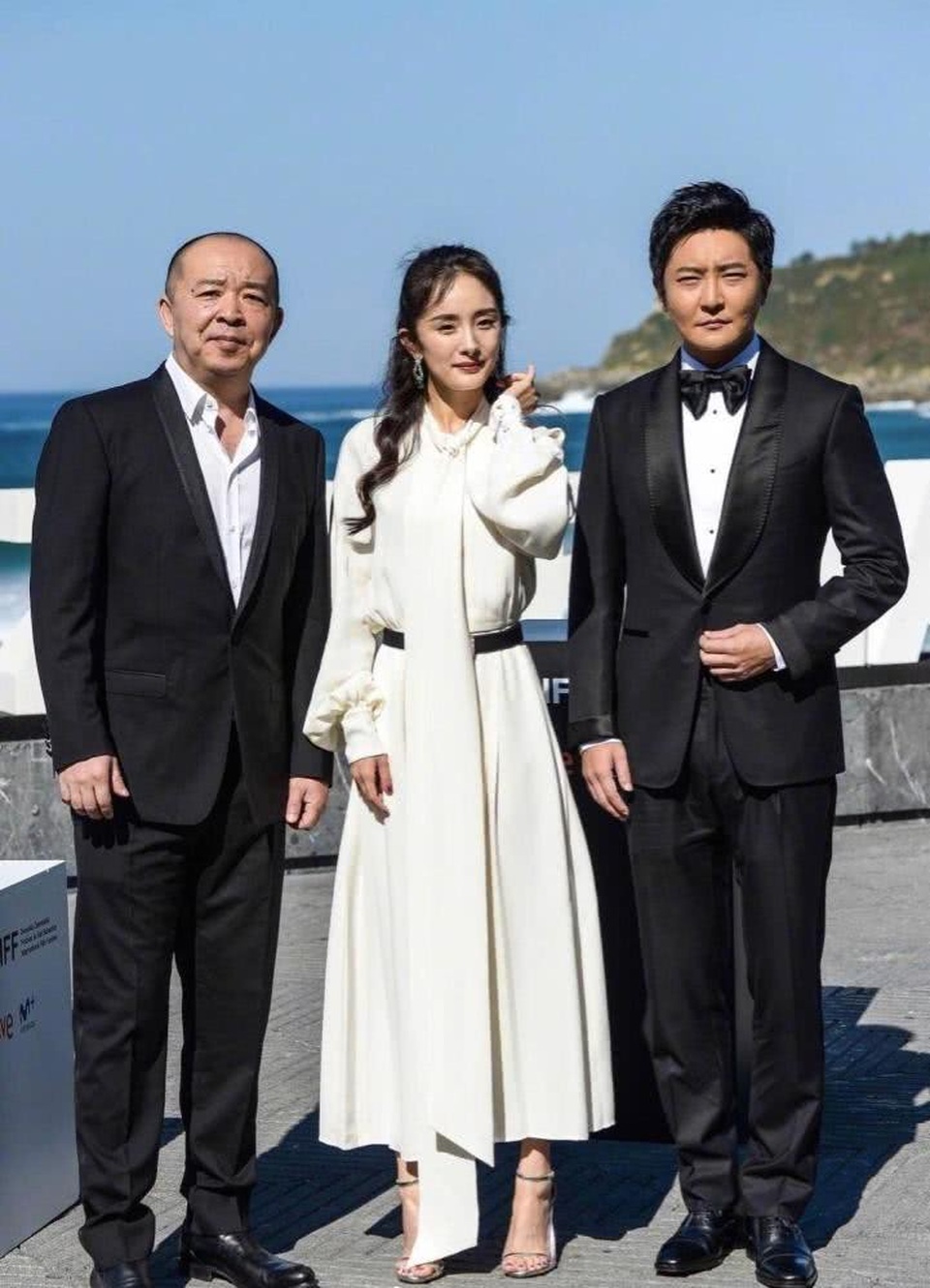 Dương Mịch lộ làn da thiếu mịn màng vì thiếu photoshop - 11