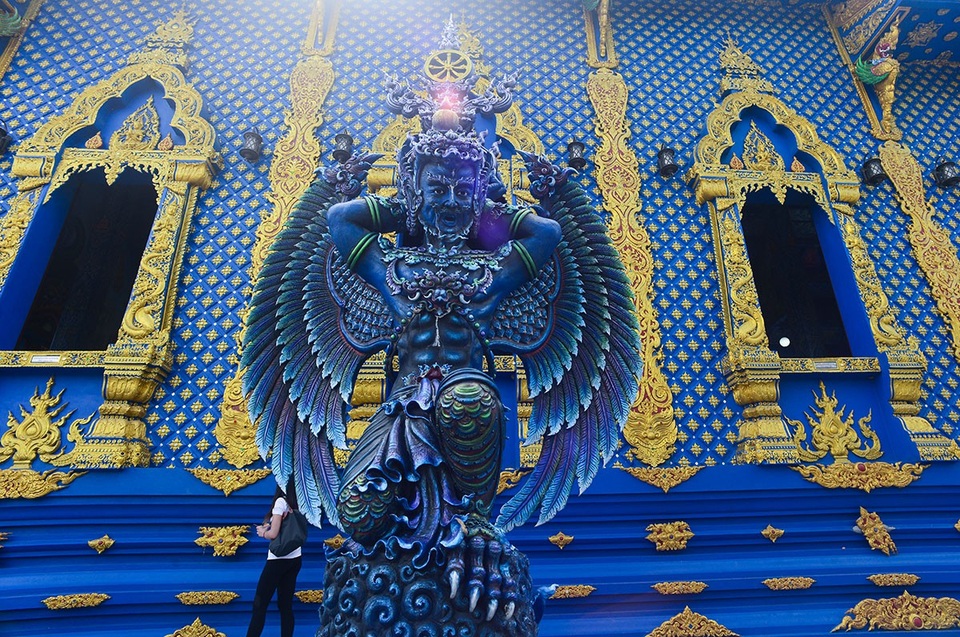 Mê mẩn trước ngôi đền xanh biếc, trăm năm tuổi - 17