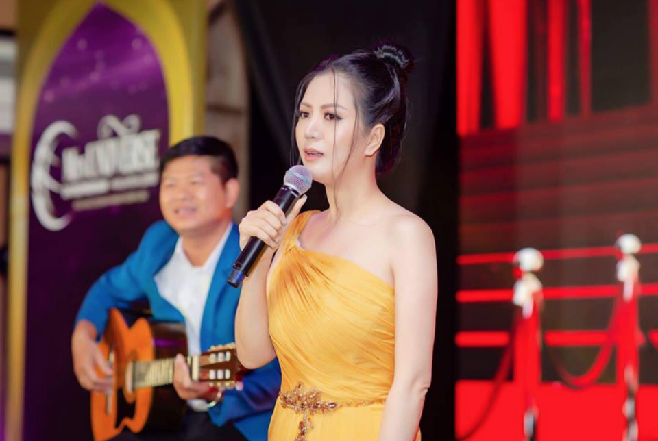 Đinh Hiền Anh lộng lẫy tại Hoa hậu doanh nhân toàn cầu - 2 Đinh Hiền Anh lộng lẫy tại Hoa hậu doanh nhân toàn cầu - 2