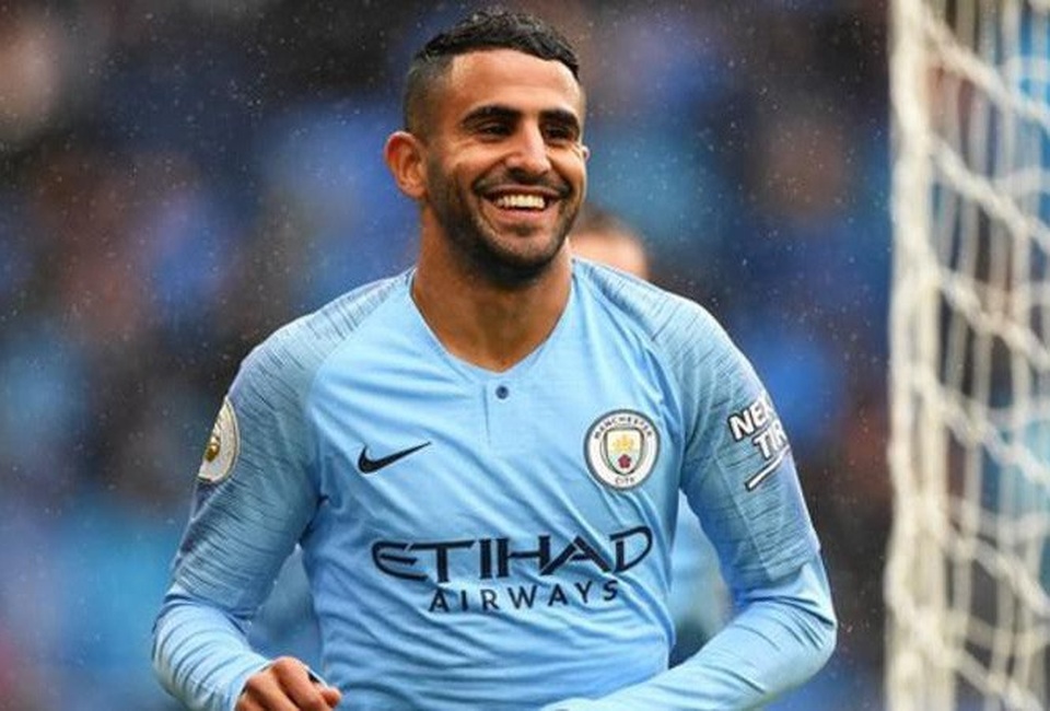 Man City trước cơ hội "thượng sơn quan hổ đấu" - 2
Mahrez có phong độ tốt nhưng chưa chiếm được sự tin tưởng của Guardiola