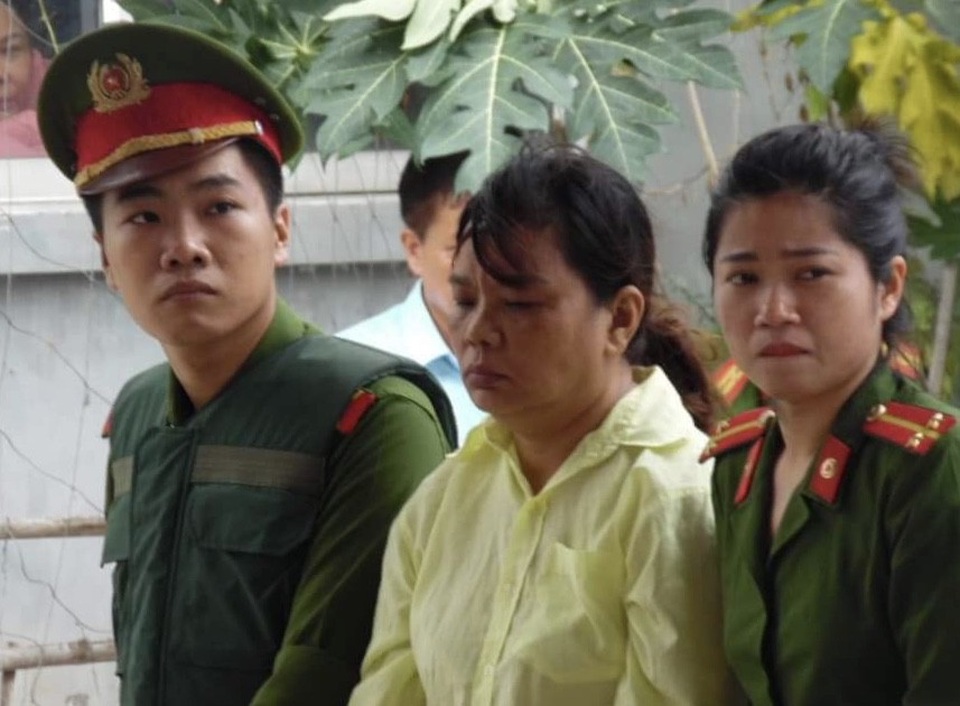 Cặp vợ chồng giết người hòng thoát nợ - 2 Bị cáo Lê Thị Phương Oanh lãnh án chung thân