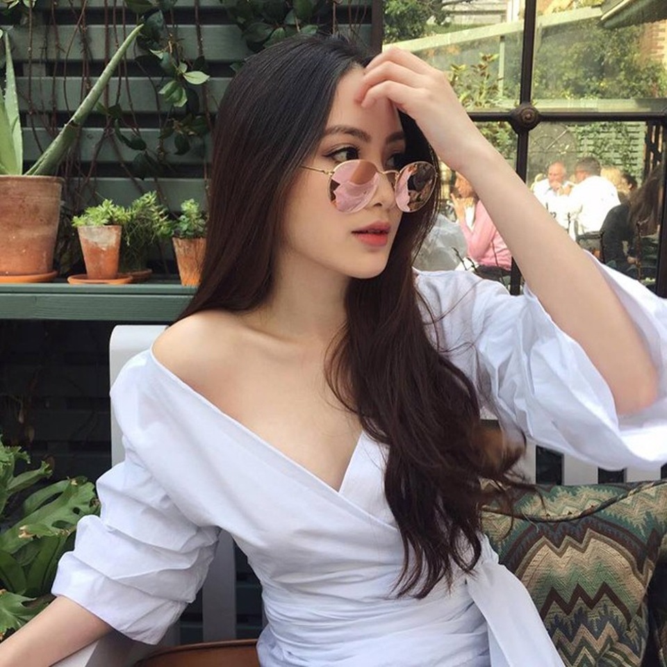Đệ nhất hot girl Lào xinh đẹp, giàu có giờ ra sao? - 1
Phoiphailin Sivilay (sinh năm 1997, nick name Chichi Svl) được mệnh danh là đệ nhất hot girl Lào nhờ ngoại hình xinh đẹp và trình độ học vấn cao.