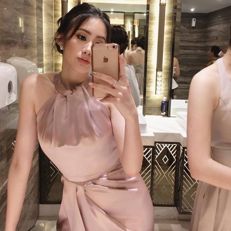 Đệ nhất hot girl Lào xinh đẹp, giàu có giờ ra sao? - 4
Kể từ đó, những hoạt động của Chi Chi đều được theo dõi sát sao.