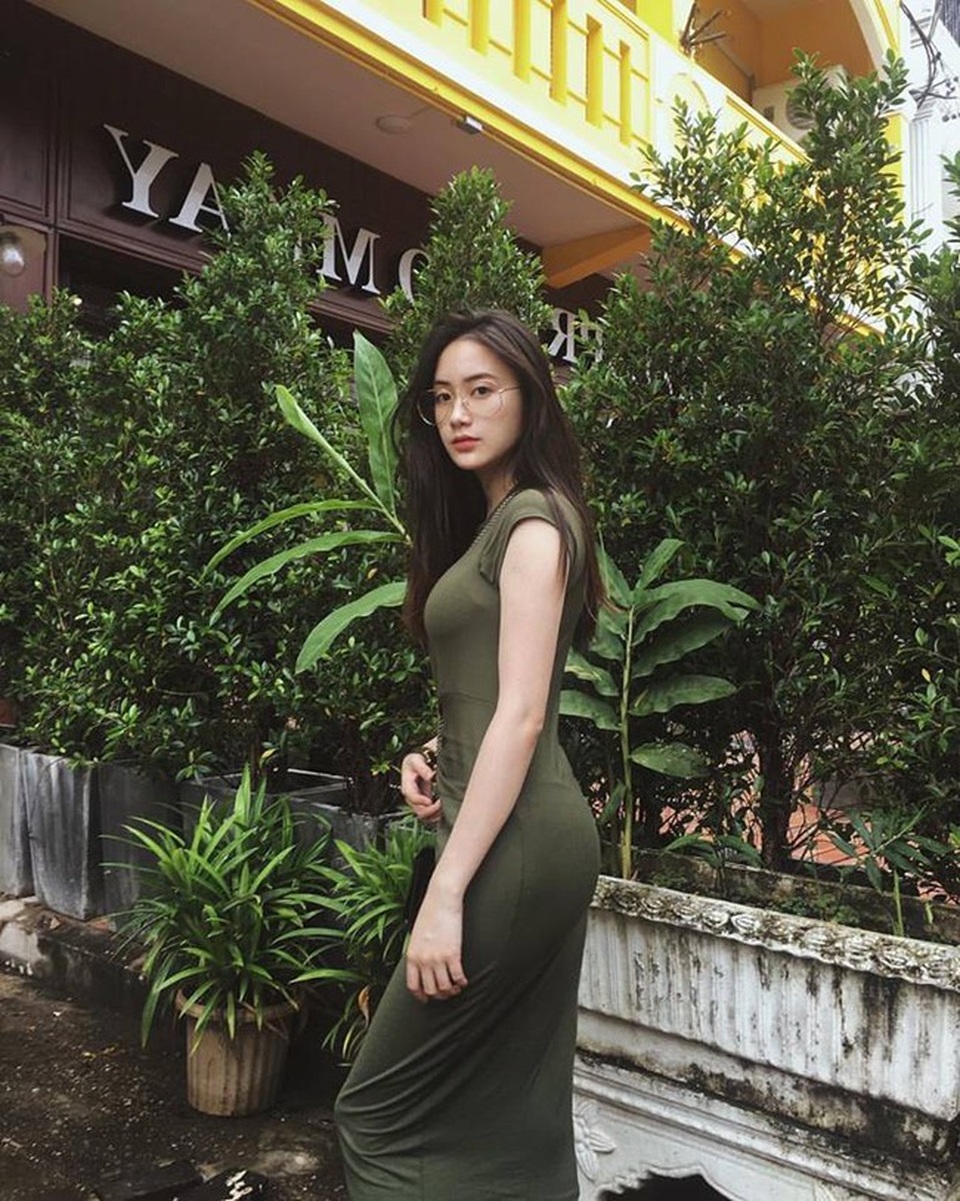 Đệ nhất hot girl Lào xinh đẹp, giàu có giờ ra sao? - 8
... có lúc lại rất dịu dàng.