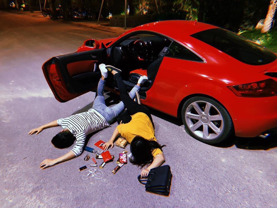 Hội con nhà giàu cuồng trào lưu "ngã sấp mặt" bên siêu xe Falling Stars - 9 Hội con nhà giàu cuồng trào lưu "ngã sấp mặt" bên siêu xe Falling Stars - 9