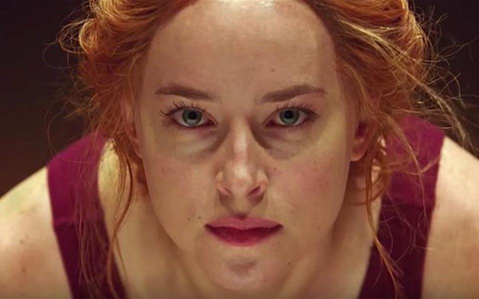 Dakota Johnson trong “Suspiria” (2018)