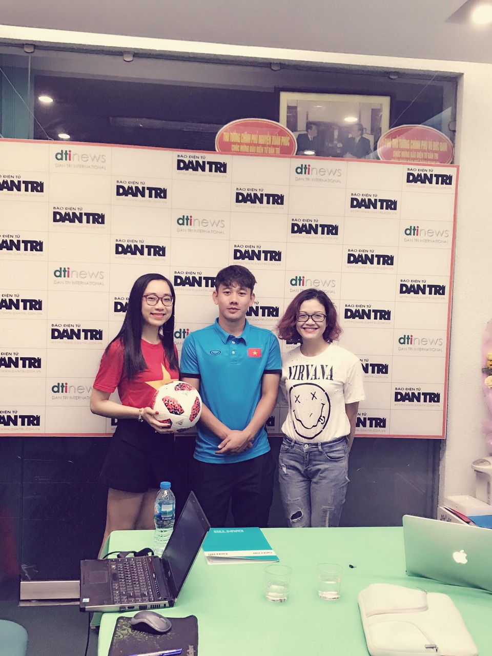 Minh Vương: "Toàn đội Olympic Việt Nam đã rơi nước mắt sau trận thua UAE" - 3 Minh Vương: "Toàn đội Olympic Việt Nam đã rơi nước mắt sau trận thua UAE" - 3