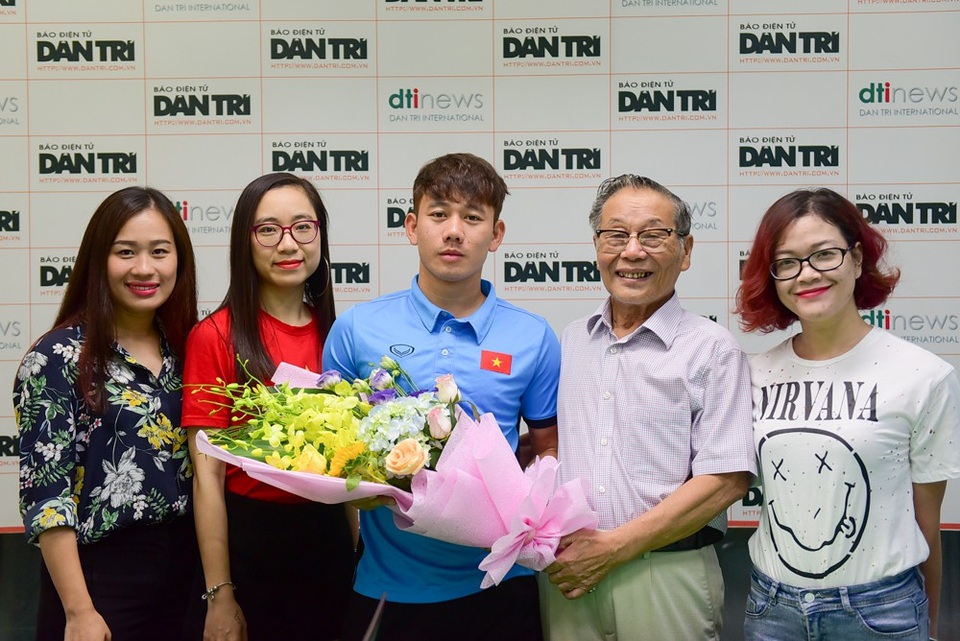Minh Vương: "Toàn đội Olympic Việt Nam đã rơi nước mắt sau trận thua UAE" - 9 Minh Vương: "Toàn đội Olympic Việt Nam đã rơi nước mắt sau trận thua UAE" - 9