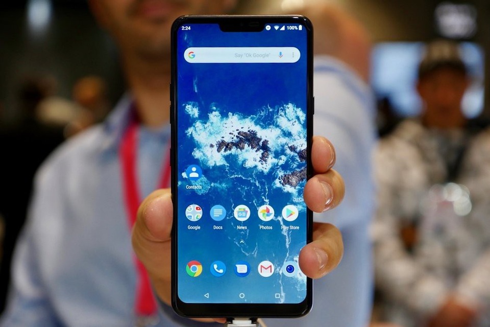 Điểm lại những smartphone nổi bật trình làng tại IFA 2018 - 4 Điểm lại những smartphone nổi bật trình làng tại IFA 2018 - 4