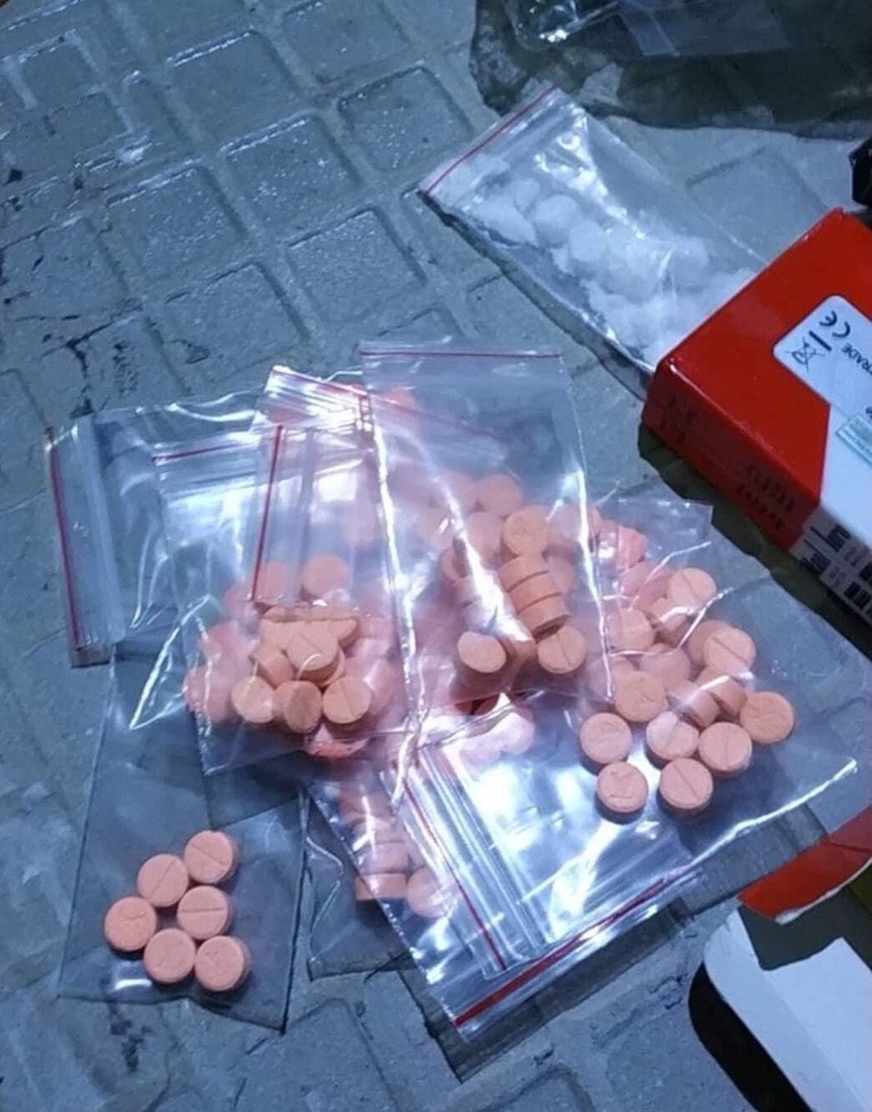 Bắt đối tượng truy nã, phát hiện thêm đường dây cho vay nặng lãi - 3 Bắt đối tượng truy nã, phát hiện thêm đường dây cho vay nặng lãi - 3