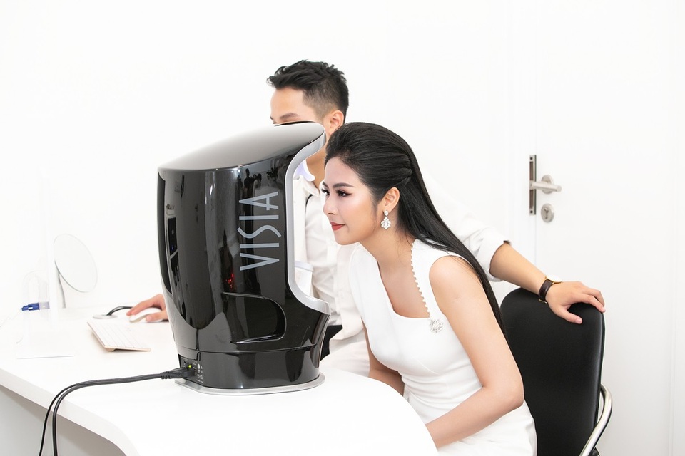 Ngọc Hân, Ngọc Anh, Ngọc Nữ đọ sắc rạng ngời - 6 Diện mạo của Hoa hậu Ngọc Hân ngày càng rạng rỡ, làn da mịn màng và không tỳ vết.