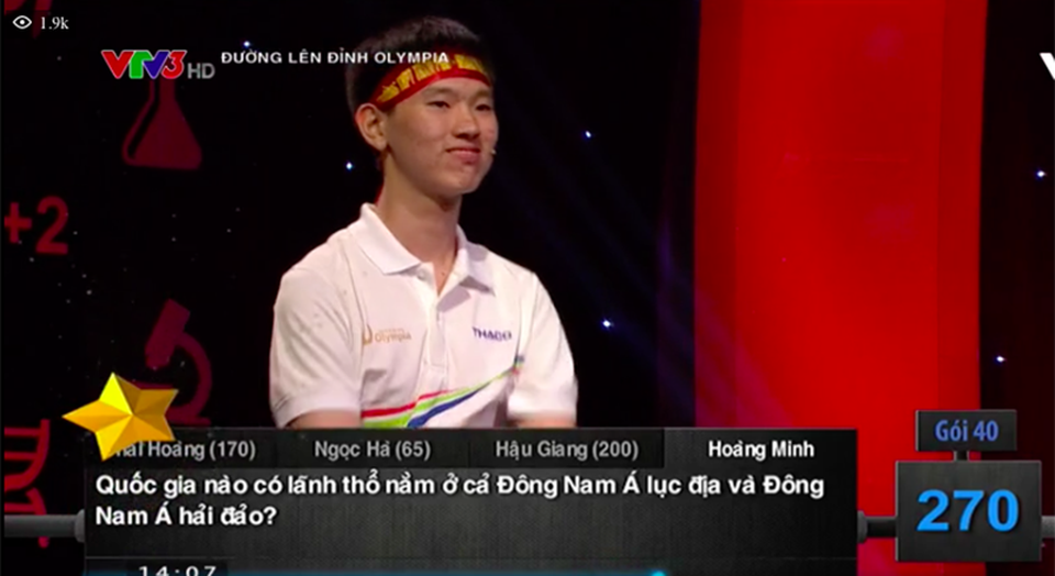 Hoàng Minh “phá dớp” không vượt qua vòng thi Tháng Olympia của trường Trần Phú - 2 Hoàg Minh rất tự tin khi thi đấu nhưng vẫn là thí sinh giàu cảm xúc