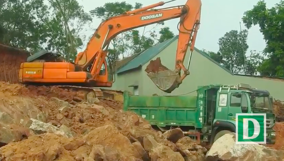 Mục sở thị tình trạng đánh cắp tài nguyên quốc gia giữa ban ngày tại Bắc Giang! - Ảnh 3. Mục sở thị tình trạng đánh cắp tài nguyên quốc gia giữa ban ngày tại Bắc Giang! - Ảnh 3.