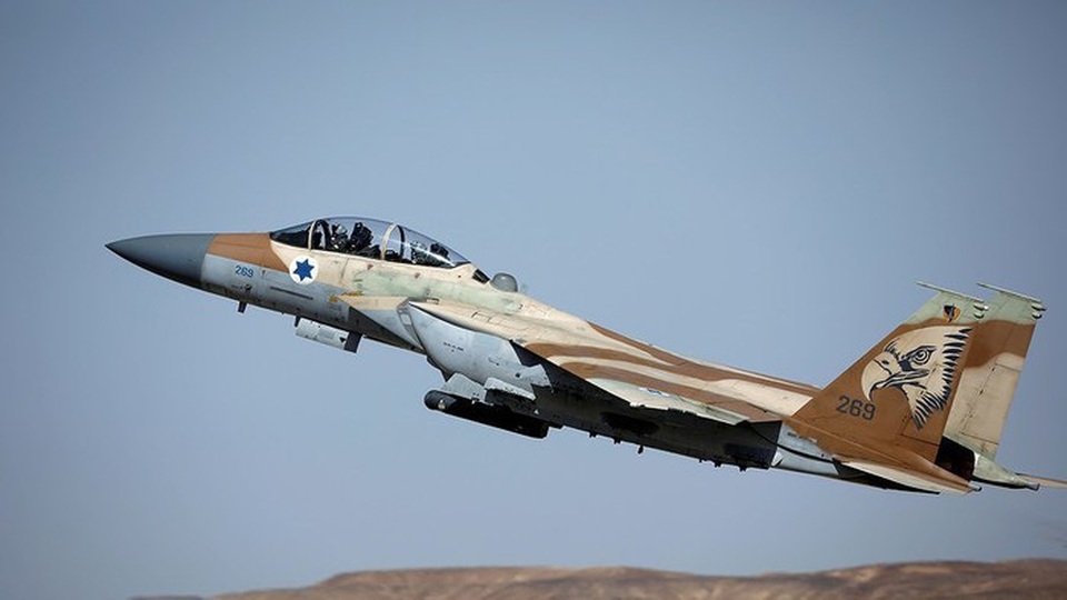 Israel cảnh báo tấn công các tên lửa đạn đạo nghi Iran triển khai tại Iraq - 1 Một máy bay chiến đấu của Israel (Ảnh: Reuters)