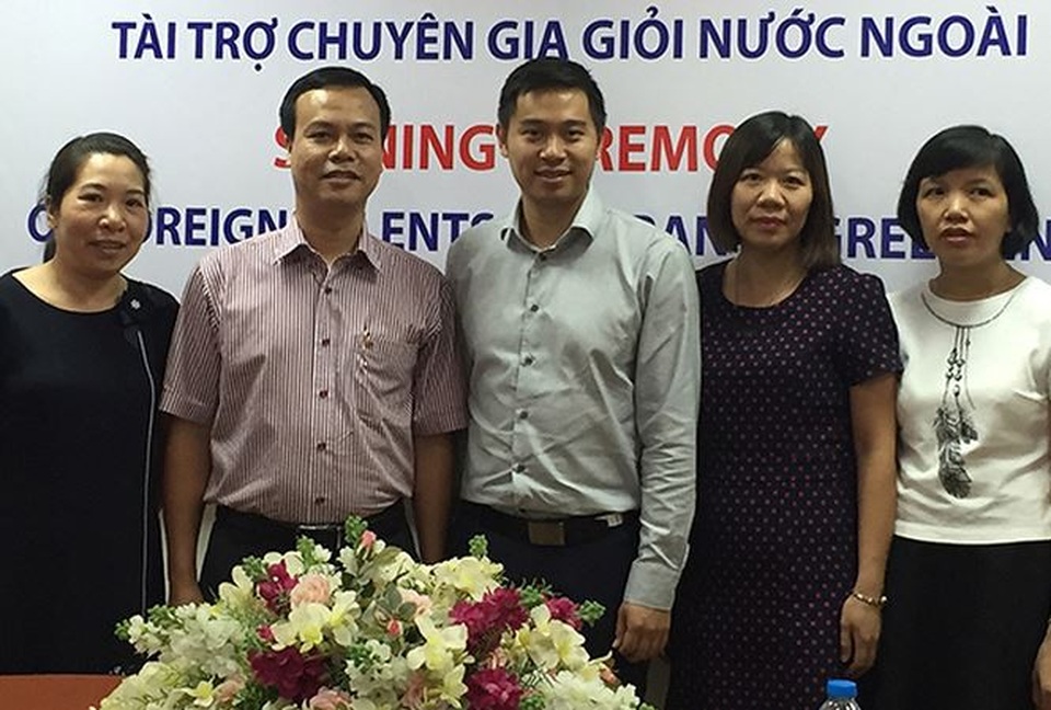 Tiến sỹ Việt giúp Mỹ dự báo siêu bão - 1 TS Trịnh Quang Toàn (giữa) tham dự lễ ký kết thỏa thuận tài trợ chuyên gia giỏi nước ngoài tham gia dự án của FIRST. (Ảnh: Nguyễn Hoài)