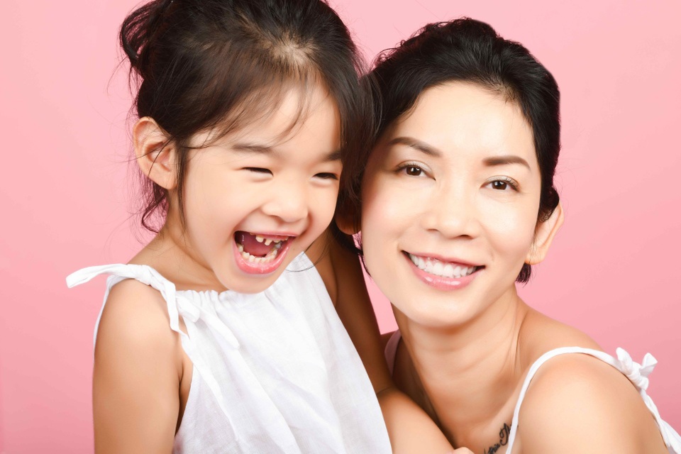 Kỳ lạ chuyện Xuân Lan càng lớn tuổi càng sở hữu vòng eo bé tẹo - 6