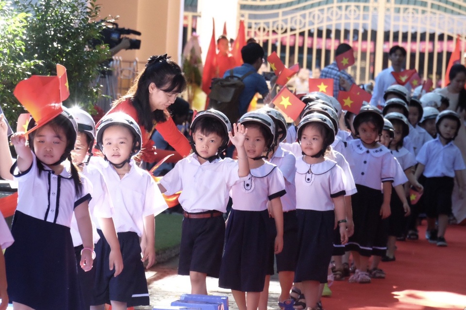 Phó Thủ tướng Trương Hòa Bình dự khai giảng, phát động Tháng An toàn giao thông tại Đà Nẵng - 2 Phó Thủ tướng Trương Hòa Bình dự khai giảng, phát động Tháng An toàn giao thông tại Đà Nẵng - 2