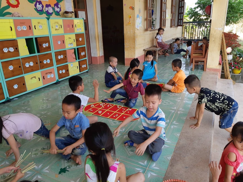 Náo nức ngày khai giảng ở những công trình phòng học mang tên Dân trí - 3
Sau lễ khai giảng là những trò chơi vui tươi