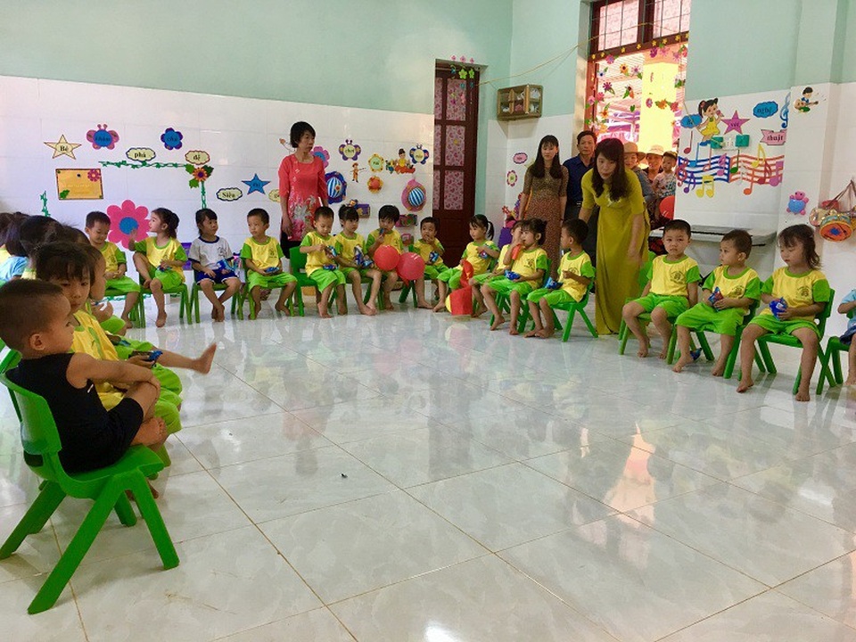Náo nức ngày khai giảng ở những công trình phòng học mang tên Dân trí - 17 Nhờ sự giúp đỡ của Báo Dân trí, các em học sinh của Trường Mầm non Quảng Tiến đã có được những phòng học khang trang, sạch sẽ