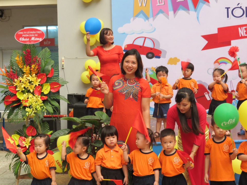 Học trò cả nước náo nức trong lễ khai giảng - 22
Cô và trò trường mầm non song ngữ Hoa Trà My- Cơ sở 1 tại Hà Nội tươi vui và phấn khởi trong Lễ Khai giảng