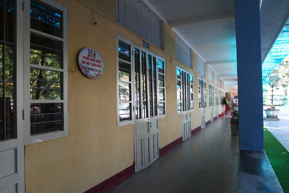 Sau khai giảng, nhiều trường cho học sinh nghỉ học, thầy cô đi liên hoan, chơi biển - 8 Không có không khí gì của việc học tập sau lễ khai giảng
