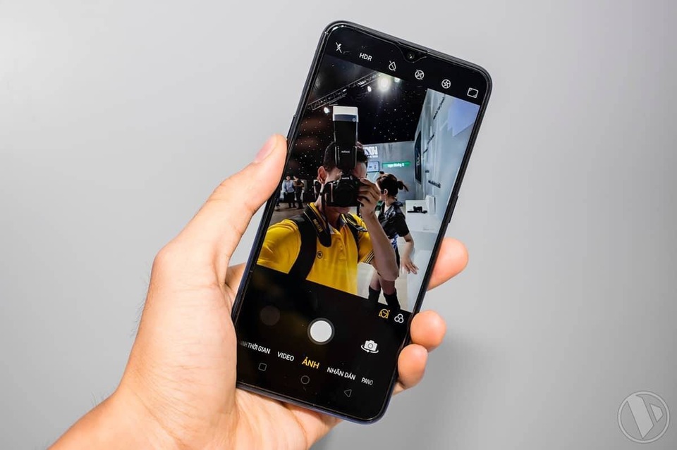 Dùng giọng nói ra lệnh cho điện thoại mở ứng dụng không còn xa lạ