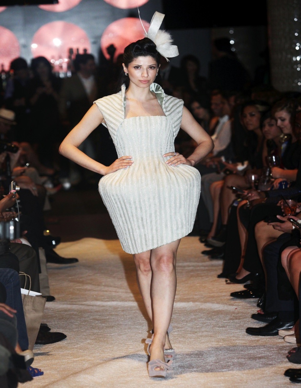 Phương My vinh dự là NTK Việt Nam mở màn Vancouver Fashion Week tại Canada - 5 Hình ảnh BST của PHUONG MY tại NewYork Fashion Week Event