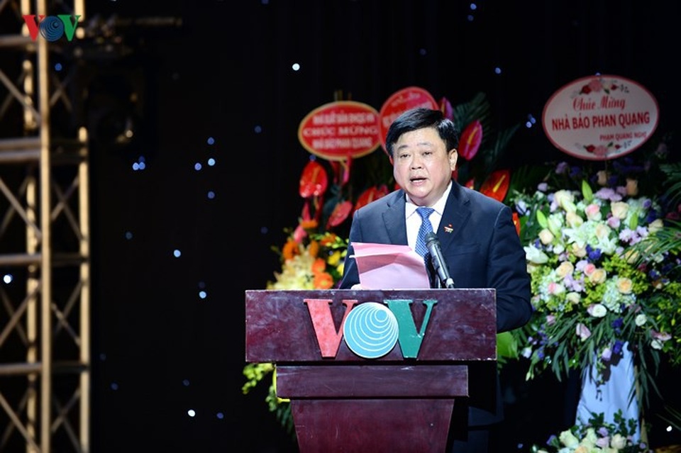 PGS.TS Nguyễn Thế Kỷ tin rằng nhà báo, nhà văn Phan Quang - người tiền nhiệm kính mến, thân thiết tiếp tục sáng tạo, dâng hiến cho đời những tác phẩm mới được chắt lọc qua thời gian, qua trải nghiệm cuộc đời, qua vốn kiến thức phong phú của ông; đóng góp những ý kiến tâm huyết và giá trị cho sự phát triển của Đài TNVN cũng như nền báo chí nước nhà.