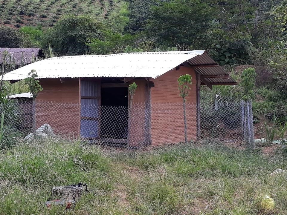 Hiện trường vụ điện giật khiến 1 người tử vong (ảnh: VKSND tỉnh Đắk Nông)