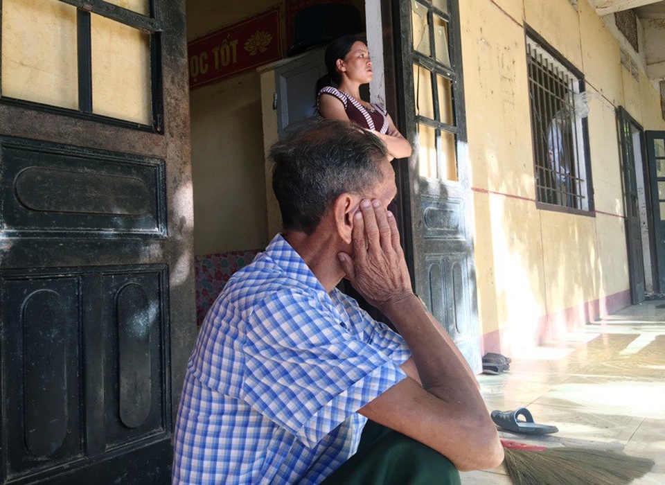 “Mất hết rồi, nhà cũng không còn để về nữa” - 5 Nhiều người không còn nhà để trở về