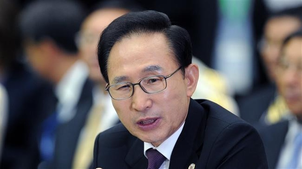Cựu Tổng thống Hàn Quốc Lee Myung-bak đối mặt mức án 20 năm tù - 1 Cựu Tổng thống Lee Myung-bak (Ảnh: AFP)