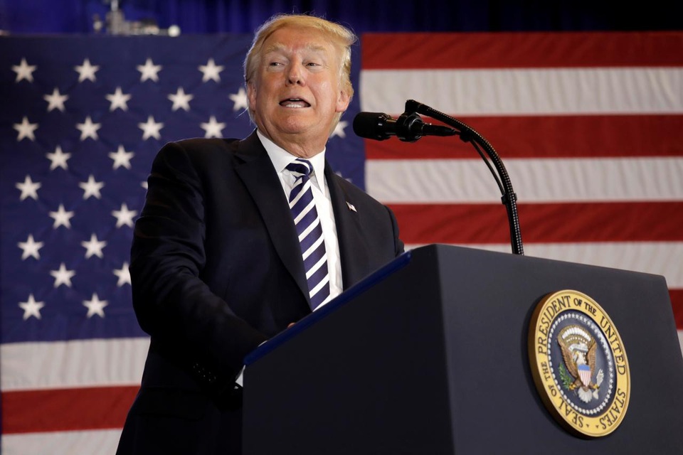 Bất chấp bầu cử giữa kỳ, Tổng thống Trump dọa đóng cửa chính phủ - 1
Tổng thống Mỹ Donald Trump (Ảnh: Reuters)