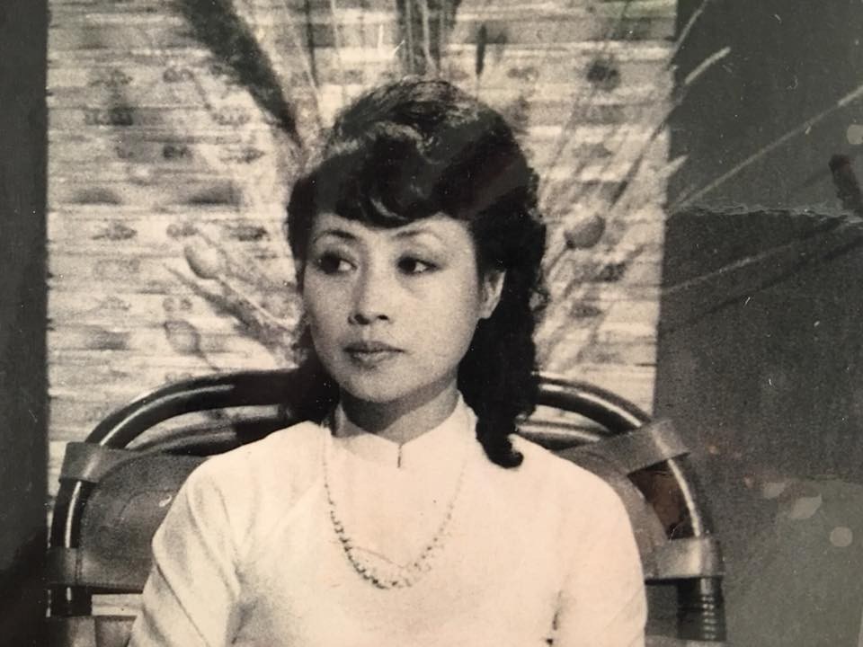 Ngắm nhan sắc của “giọng đọc huyền thoại” Kim Tiến 38 năm về trước - 5 Ngắm nhan sắc của “giọng đọc huyền thoại” Kim Tiến 38 năm về trước - 5