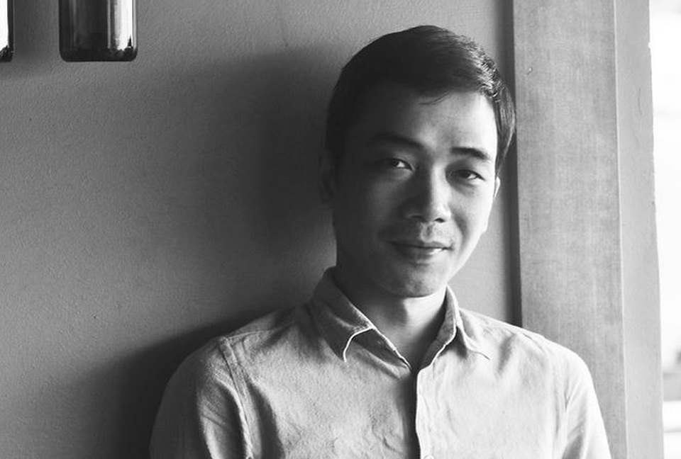 Chia sẻ về MV Cảm xúc yêu vừa ra mắt, nhạc sĩ Đỗ Bảo cho biết: Tôi từng muốn có dịp nào đó để lại viết những bài ca theo phong cách mà tôi từng khởi xướng khi giới thiệu những bài hát Bức thư tình khi ở vào độ tuổi 20. Theo năm tháng, việc chọn những giai điệu đẹp theo thói quen xưa cùng những vòng hòa âm pop tròn trịa dễ thẩm thấu có thể đã thay đổi đi nhiều, nó không thường là thị hiếu của cá nhân tôi nữa. Tuy nhiên, Cảm Xúc Yêu trở lại và là một ngoại lệ, tôi cảm thấy thực sự vô cùng khoan khoái khi viết xong bài hát này. Dù tôi chưa thấy mình già nhưng rõ ràng cảm giác tuổi trẻ, không gian giai điệu âm nhạc mà tôi từng say mê theo đuổi, nay ùa về khiến tôi cảm thấy lý thú. Tôi không khỏi bất ngờ vì đã trải nghiệm một cuộc dạo chơi ngược thời gian như thế”, tác giả “Bức thư tình đầu tiên” chia sẻ về nguồn cảm hứng sáng tác trong Cảm Xúc Yêu.