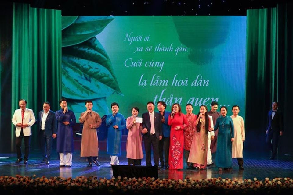 Hình ảnh một s nghệ sĩ tham gia chương trình.