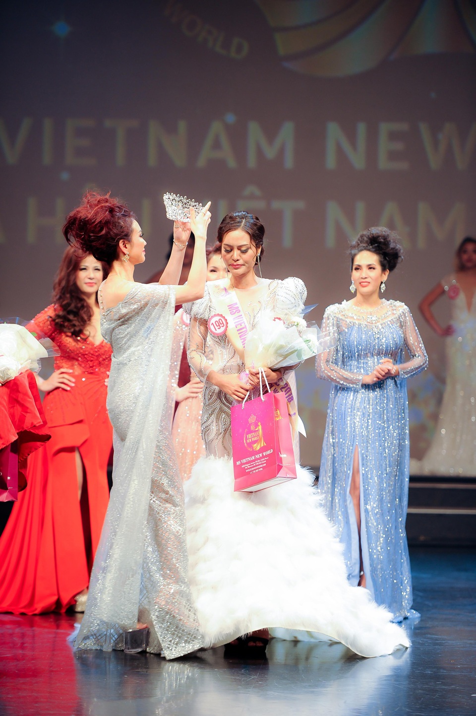 Hoa hậu Việt Nam Thế giới 2018 đã tìm ra những ngôi vị xứng đáng - 1 Hoa hậu Việt Nam Thế giới 2018 đã tìm ra những ngôi vị xứng đáng - 1