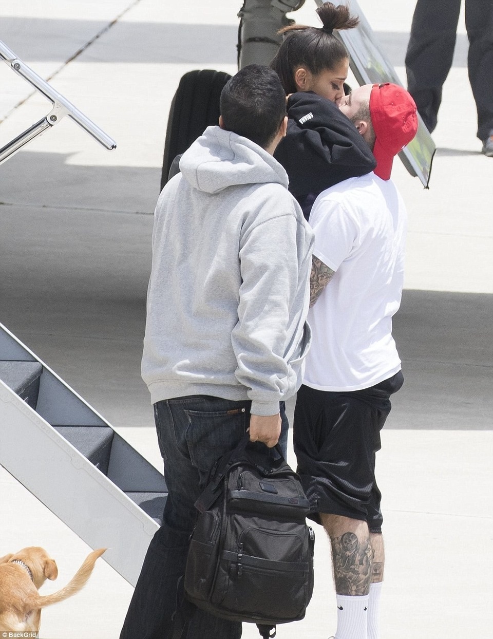 Bạn trai cũ của Ariana Grande đột tử ở tuổi 26 vì sốc thuốc - 7
Mac Miller và Ariana Grande từng hò hẹn với nhau gần 2 năm.