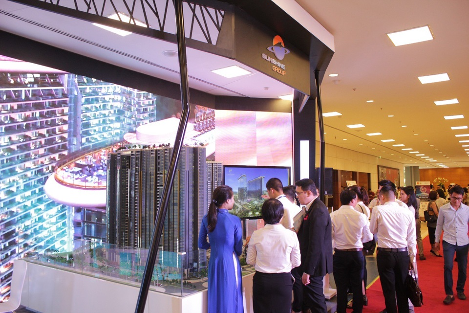 BĐS ứng dụng công nghệ 4.0 của Sunshine Group xuất hiện ấn tượng tại Hội nghị quốc tế IREC 2018 - 6 IREC 2018 cũng là dịp để các doanh nghiệp bất động sản trong nước quảng bá thương hiệu cũng như mang đến Hội nghị nhiều thông tin, mô hình về các dự án với bạn bè quốc tế.