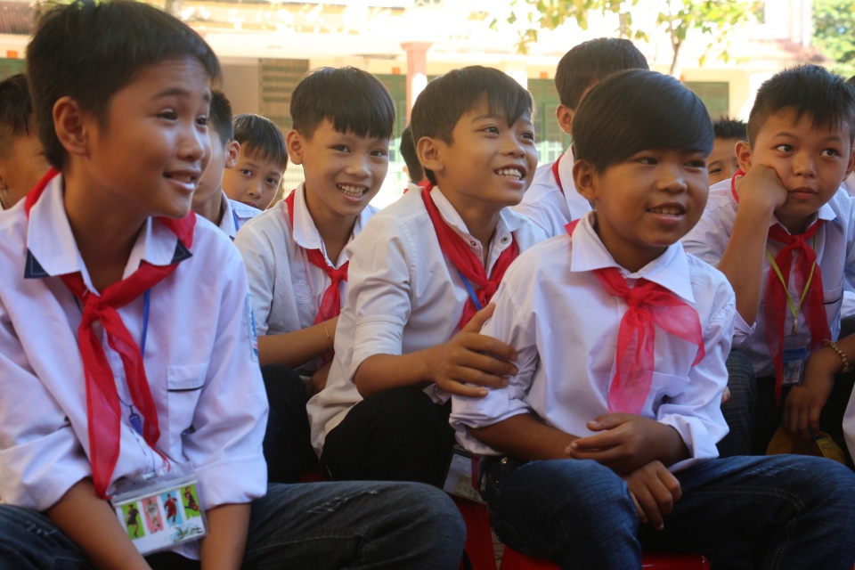 Ngôi trường có học sinh đến từ 10 dân tộc thiểu số theo học - 1 Các em đến từ nhiều dân tộc thiểu số khác nhau nhưng rất thương yêu nhau