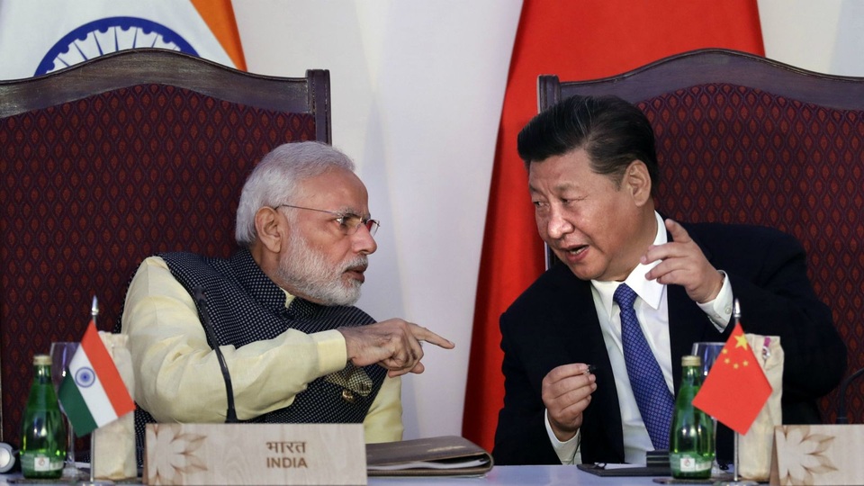 Điều gì chờ đợi châu Á năm 2018? - 3 Thủ tướng Narendra Modi (trái) và Chủ tịch Tập Cận Bình (Ảnh: AP)